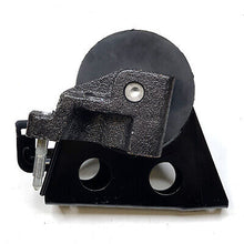 Load image into Gallery viewer, Front Right Motor Mount 2005-2006 for Nissan X-Trail 2.5 A7335 EM5173 112108H305